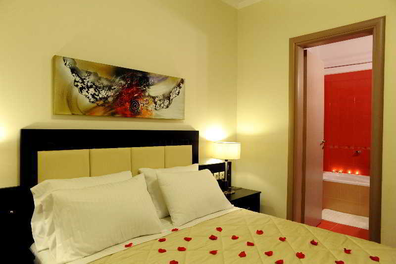 Mamfredas Luxury Resort Planos  Exterior photo